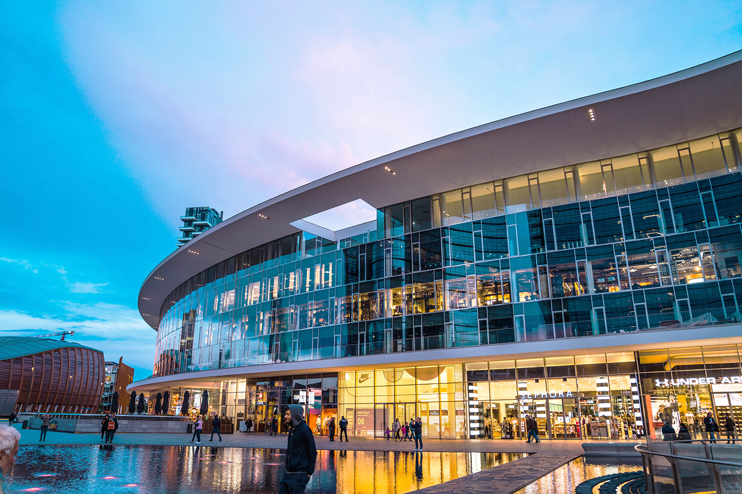 Ilumina&ccedil;&atilde;o de fachada de Shopping