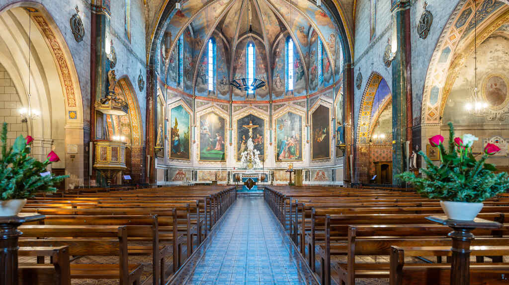 ilumina&ccedil;&atilde;o para igreja pequena