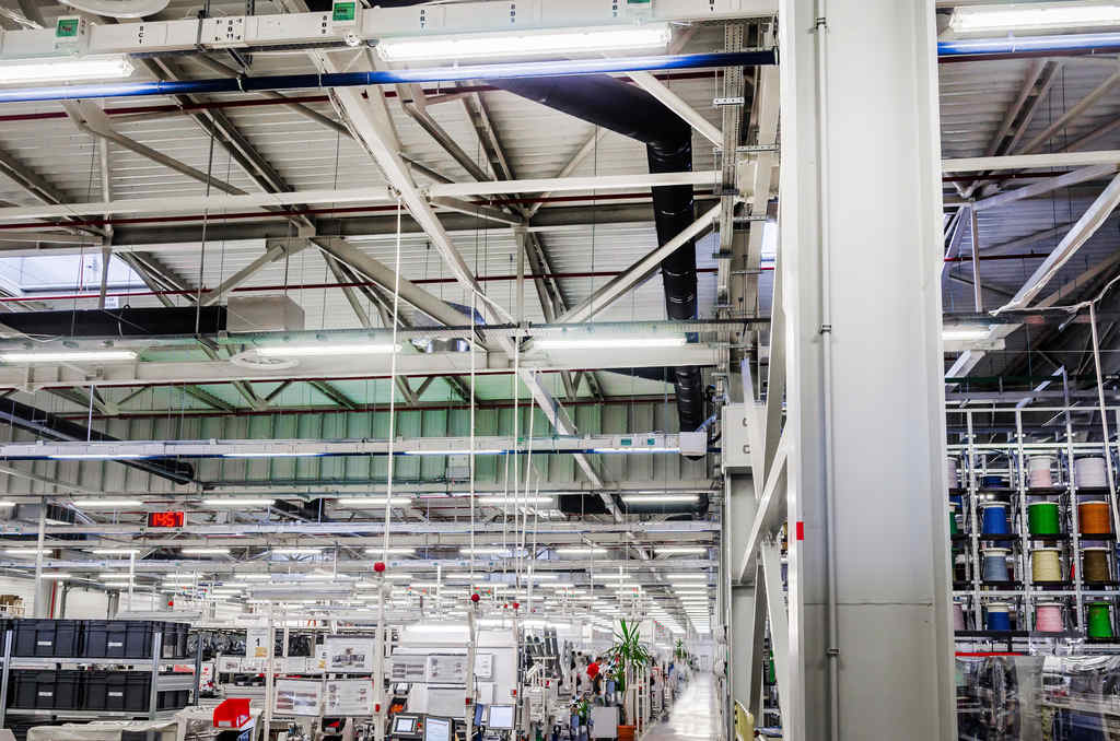 qual &eacute; a melhor solu&ccedil;&atilde;o em lumin&aacute;rias / l&acirc;mpadas de LED para galp&atilde;o industrial